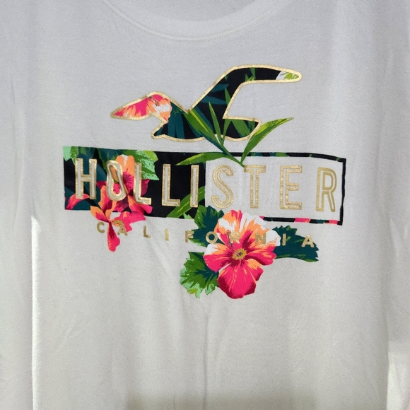 Hollister | White Floral Womens Graphic Tee - Picture 3 of 9
